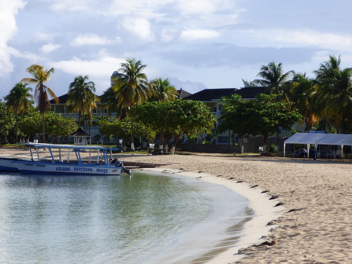Beach One Bedroom Suite A22 Ocho Rios Eksteriør billede
